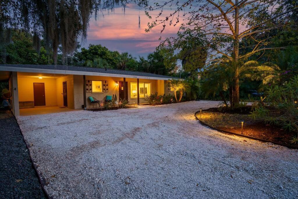 Beautiful Glam Mid-Century 1 Block From Sarasota Bay With Firepit Villa Luaran gambar