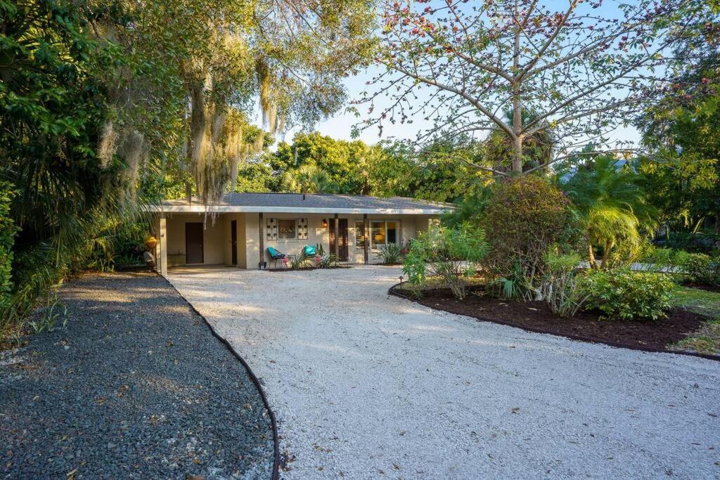 Beautiful Glam Mid-Century 1 Block From Sarasota Bay With Firepit Villa Luaran gambar