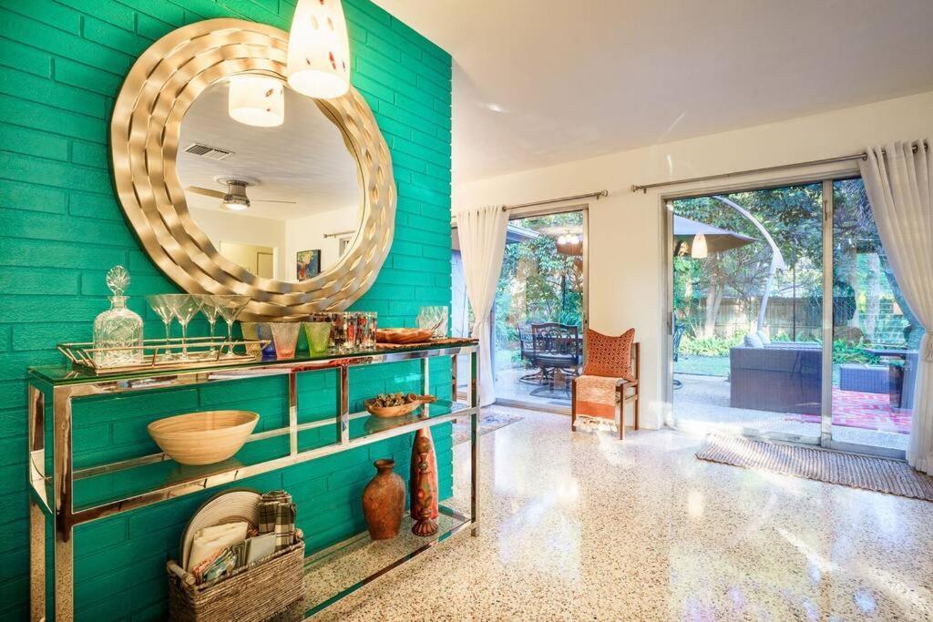 Beautiful Glam Mid-Century 1 Block From Sarasota Bay With Firepit Villa Luaran gambar