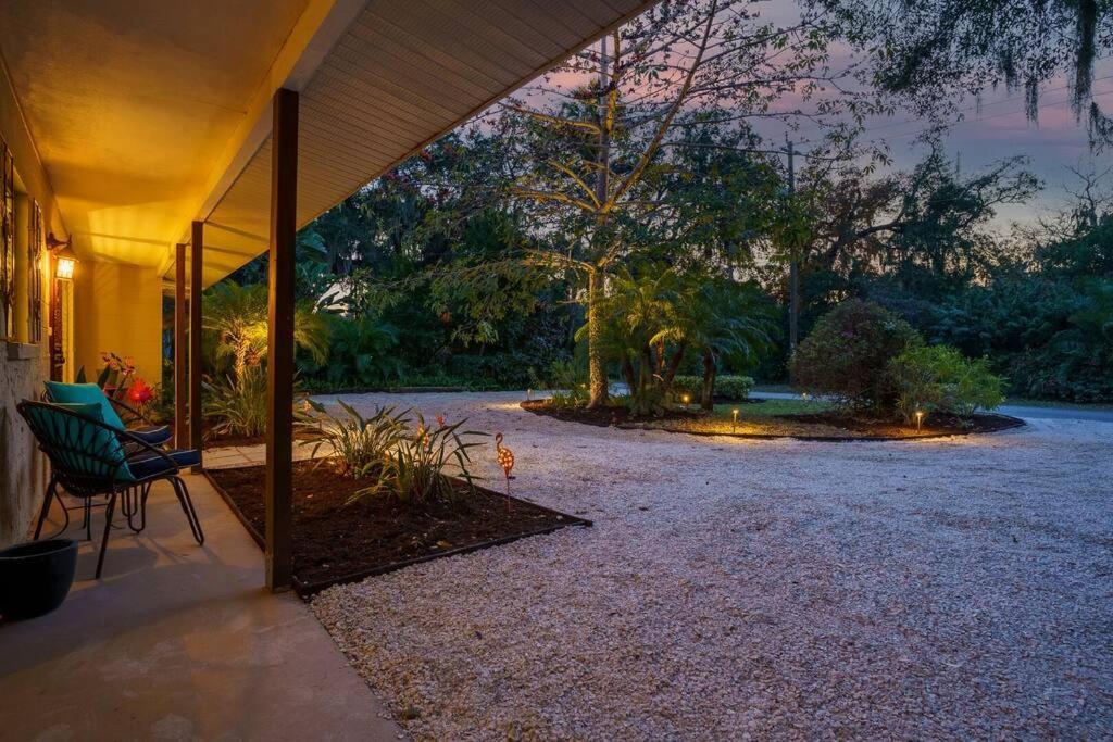 Beautiful Glam Mid-Century 1 Block From Sarasota Bay With Firepit Villa Luaran gambar