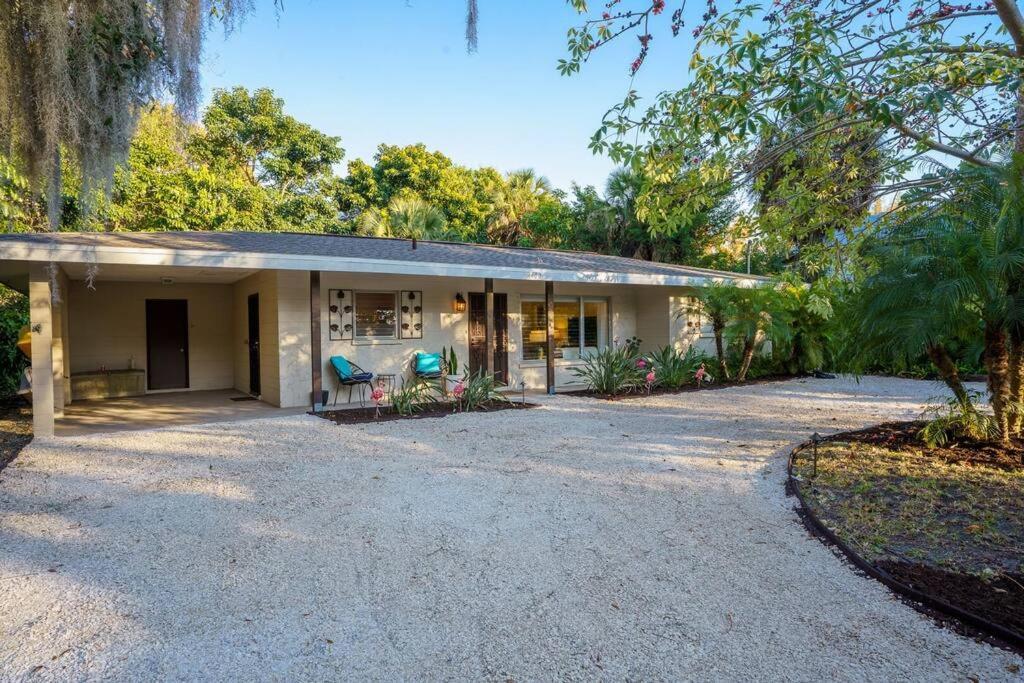 Beautiful Glam Mid-Century 1 Block From Sarasota Bay With Firepit Villa Luaran gambar